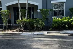 9645 NW 1st Ct, Pembroke Pines, FL 33024 - Photo 4
