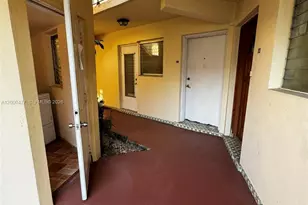 1601 NE Miami Gardens Dr, Miami, FL 33179 - Photo 4