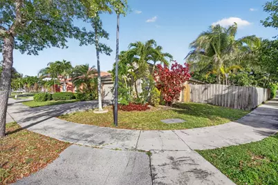 2073 SE 13th St, Homestead, FL 33035 - Photo 30