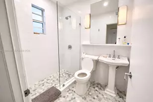 3915 N Meridian Ave, Miami Beach, FL 33140 - Photo 18