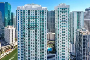 31 SE 5th St, Miami, FL 33131 - Photo 4