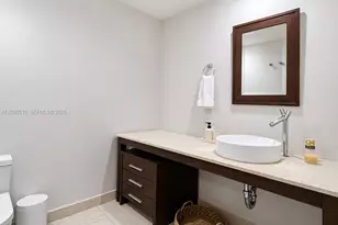 465 Brickell Ave, Miami, FL 33131 - Photo 14