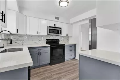 427 NW 19th Ave #0, Fort Lauderdale, FL 33311 - Photo 4