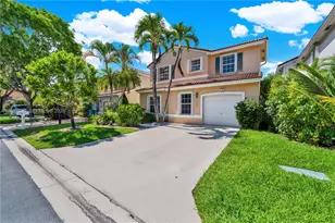 10840 NW 46th Dr, Coral Springs, FL 33076 - Photo 2