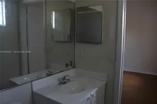 6962 NW 179th St, Hialeah, FL 33015 - Photo 16