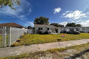 1354 NW 69th St, Miami, FL 33147 - Photo 32