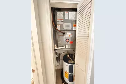 1354 NW 69th St #0, Miami, FL 33147 - Photo 16