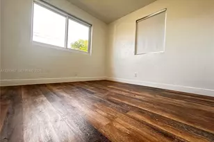 1354 NW 69th St, Miami, FL 33147 - Photo 10