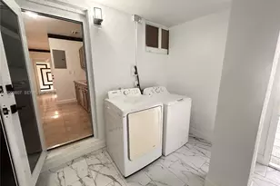 1354 NW 69th St, Miami, FL 33147 - Photo 26