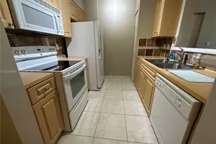 6841 SW 44th St, Miami, FL 33155 - Photo 8