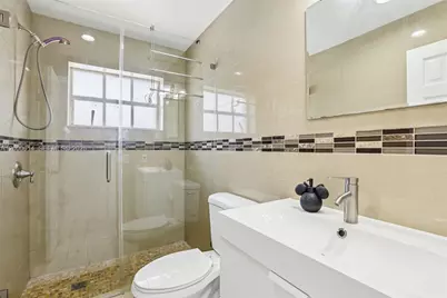 1900 SW 87th Ct, Miami, FL 33165 - Photo 16