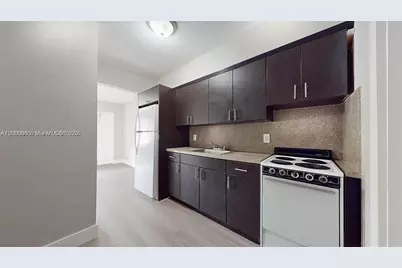 891 SW 5th St #4, Miami, FL 33130 - Photo 8