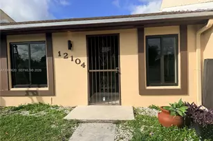12104 SW 110th St Cir S, Miami, FL 33186 - Photo 2