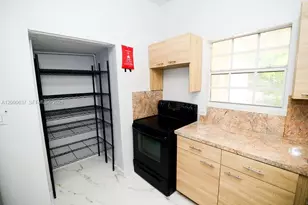 298 NW 104th St, Miami, FL 33150 - Photo 4