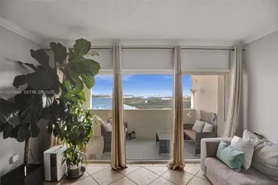 300 Bayview Dr #PH10, Sunny Isles Beach, FL 33160 - Photo 4