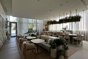 77 SE 5th St, Miami, FL 33131 - Photo 22