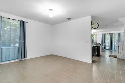 5113 NW 52nd St, Tamarac, FL 33319 - Photo 6