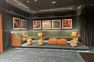 77 SE 5th St, Miami, FL 33131 - Photo 18