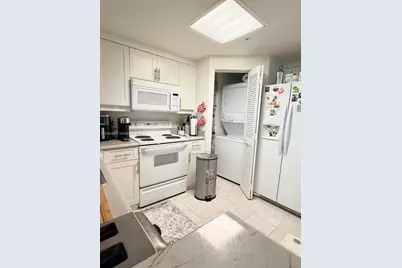 701 Brickell Key Blvd #1501, Miami, FL 33131 - Photo 4