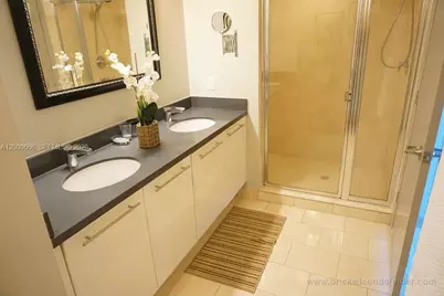 90 SW 3rd St #3505, Miami, FL 33130 - Photo 14