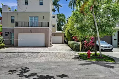 822 SW 10th Street, Fort Lauderdale, FL 33315 - Photo 1