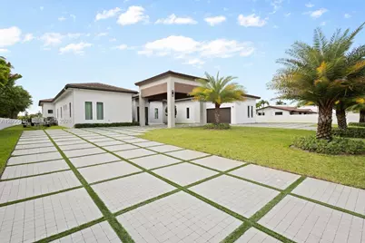 80 NW 129th Ave, Miami, FL 33182 - Photo 2