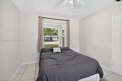 292 SW 52nd Ave, Plantation, FL 33317 - Photo 20