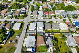 1886 NW 68th St, Miami, FL 33147 - Photo 54