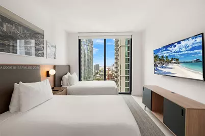 159 NE 6th St #2915, Miami, FL 33132 - Photo 16