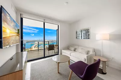 159 NE 6th St #2915, Miami, FL 33132 - Photo 2