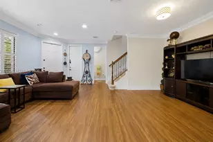 110 E Riverwalk Cir E, Plantation, FL 33325 - Photo 2