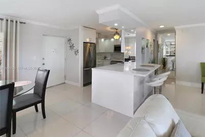 220 N Kings Point Dr #415, Sunny Isles Beach, FL 33160 - Photo 10