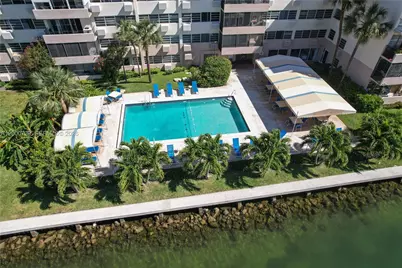 220 N Kings Point Dr #415, Sunny Isles Beach, FL 33160 - Photo 28