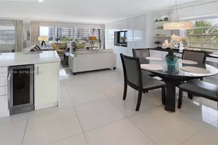 220 N Kings Point Dr, Sunny Isles Beach, FL 33160 - Photo 2