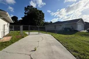 1498 Beche St SE, Palm Bay, FL 32909 - Photo 4