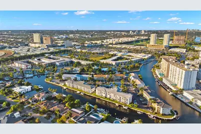455 Paradise Isle Blvd #402, Hallandale Beach, FL 33009 - Photo 30