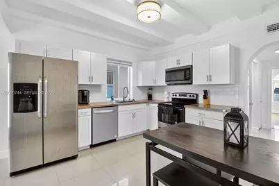 1680 NW 22nd Ct, Miami, FL 33125 - Photo 28