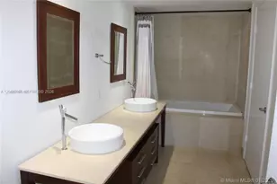 475 Brickell Ave, Miami, FL 33131 - Photo 10