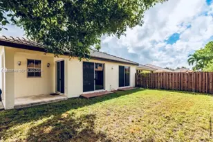 8135 NW 198th Terrace, Hialeah, FL 33015 - Photo 18