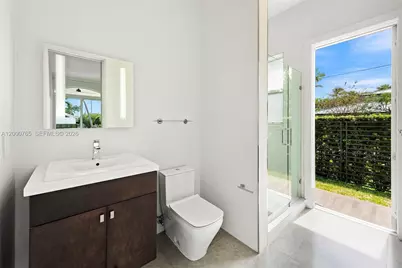 552 Palm Drive, Hallandale Beach, FL 33009 - Photo 24