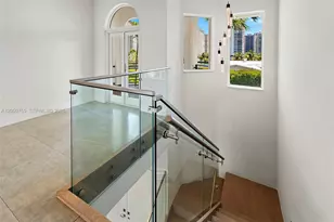 552 Palm Dr, Hallandale Beach, FL 33009 - Photo 28