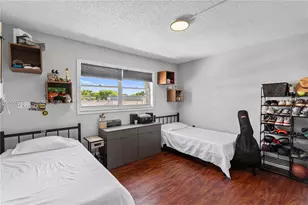 1705 W 57th St, Hialeah, FL 33012 - Photo 24