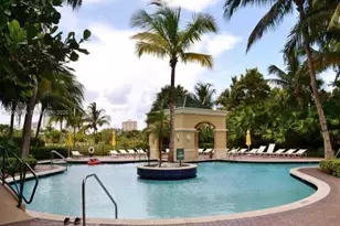 19501 W Country Club Dr, Aventura, FL 33180 - Photo 4