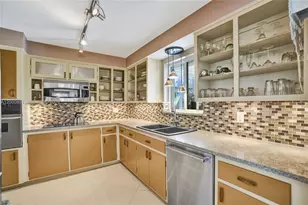 417 NE 29th St, Wilton Manors, FL 33334 - Photo 38