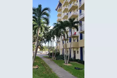 4550 NW 9th St #706E, Miami, FL 33126 - Photo 34