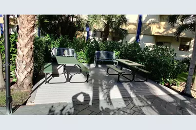 4550 NW 9th St #706E, Miami, FL 33126 - Photo 32