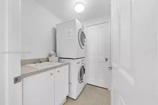 17875 Collins Ave, Sunny Isles Beach, FL 33160 - Photo 36