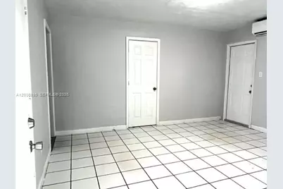 504 N 57th Ave #North, Hollywood, FL 33021 - Photo 10