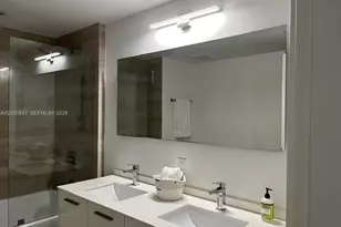 1300 Brickell Bay Dr, Miami, FL 33131 - Photo 6