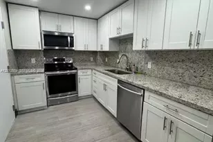 90 Edgewater Dr, Coral Gables, FL 33133 - Photo 20